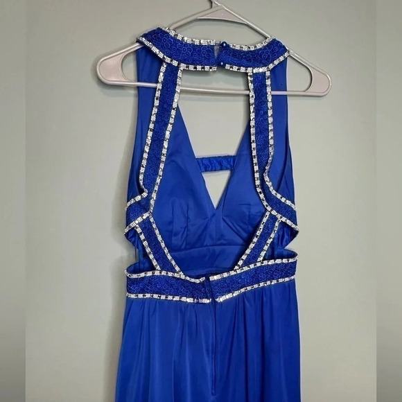 Formal open back dress - Picture 5 of 9